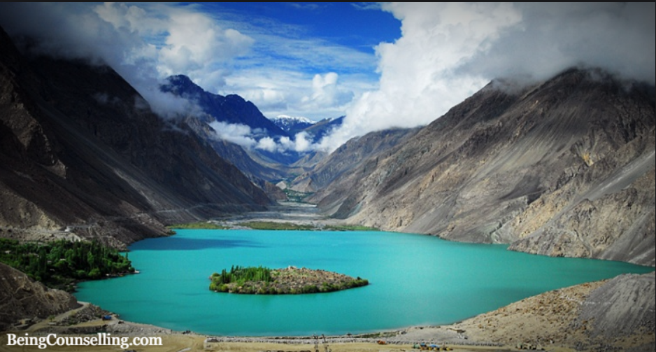 Top 10 Most Famous Lakes Of Pakistan
